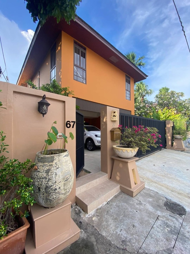 For RentHousePattanakan, Srinakarin : Single house for rent at patthanakarn