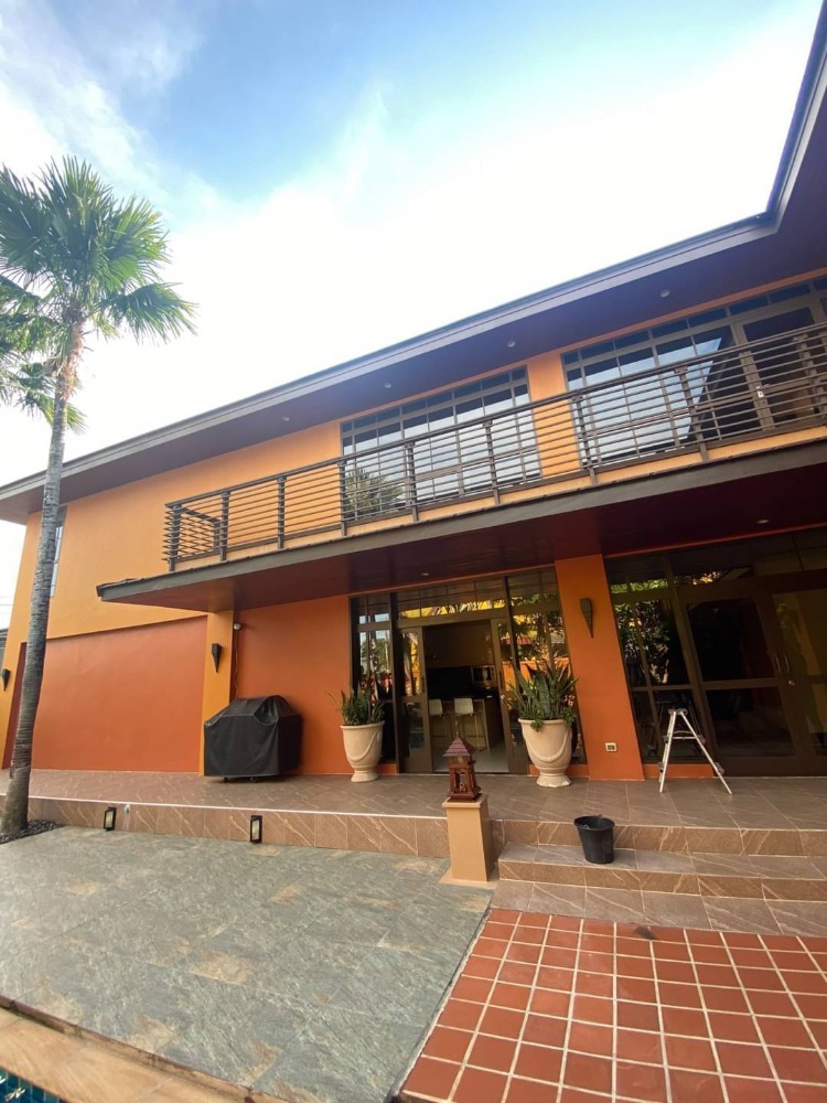 For RentHousePattanakan, Srinakarin : 独栋别墅出租