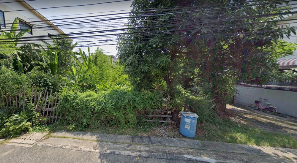 For SaleLandLadprao101, Happy Land, The Mall Bang Kapi : Land for sale, 96 sq m, Ladprao 110, Wang Thong Lang, residential zone, near the yellow line BTS