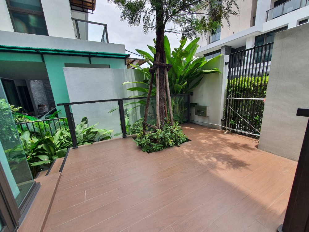 ขายบ้านเลียบทางด่วนรามอินทรา : ขายขาดทุน บ้านเดี่ยวหรู ระดับ Super Luxury โครงการบ้านกลางเมือง คลาสเซ่ (Baan Klang Muang CLASSE) เกษตรนวมินทร์ สุคันธสวัสดิ์ มัยลาภ