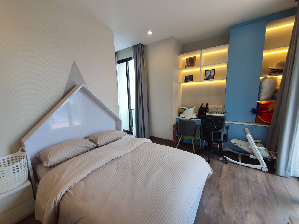 ขายบ้านเลียบทางด่วนรามอินทรา : ขายขาดทุน บ้านเดี่ยวหรู ระดับ Super Luxury โครงการบ้านกลางเมือง คลาสเซ่ (Baan Klang Muang CLASSE) เกษตรนวมินทร์ สุคันธสวัสดิ์ มัยลาภ