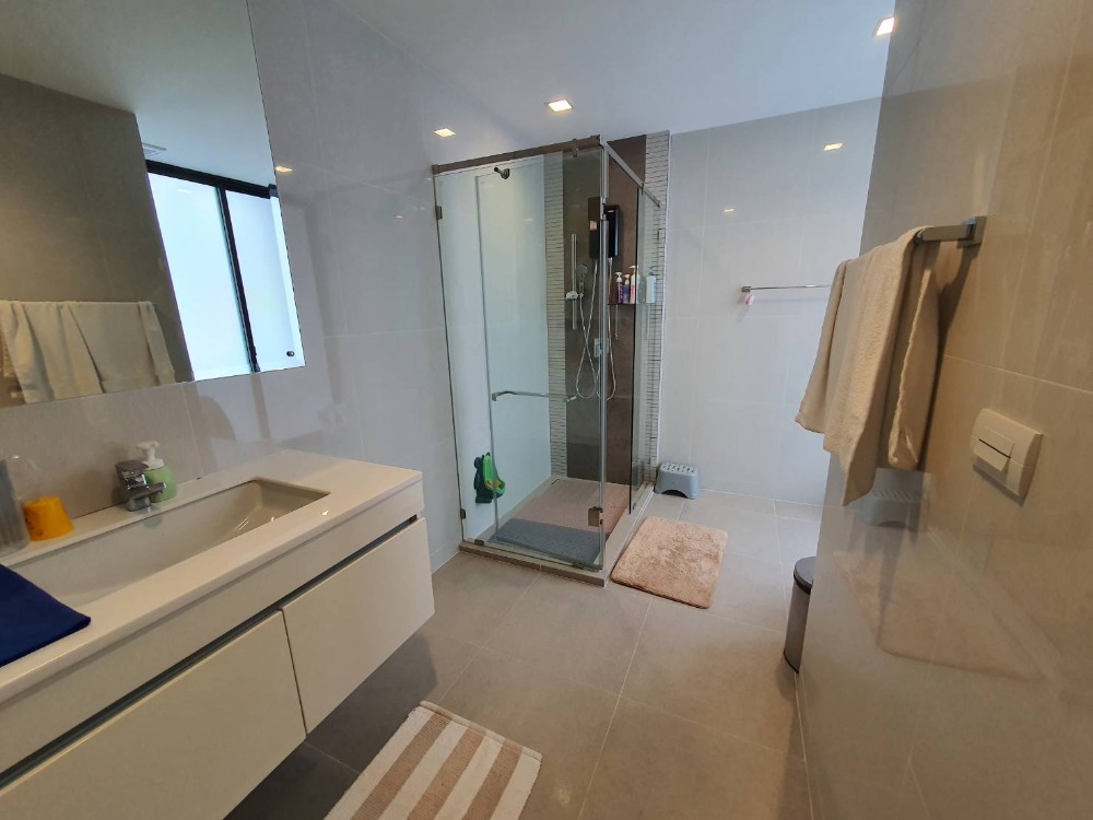 ขายบ้านเลียบทางด่วนรามอินทรา : ขายขาดทุน บ้านเดี่ยวหรู ระดับ Super Luxury โครงการบ้านกลางเมือง คลาสเซ่ (Baan Klang Muang CLASSE) เกษตรนวมินทร์ สุคันธสวัสดิ์ มัยลาภ