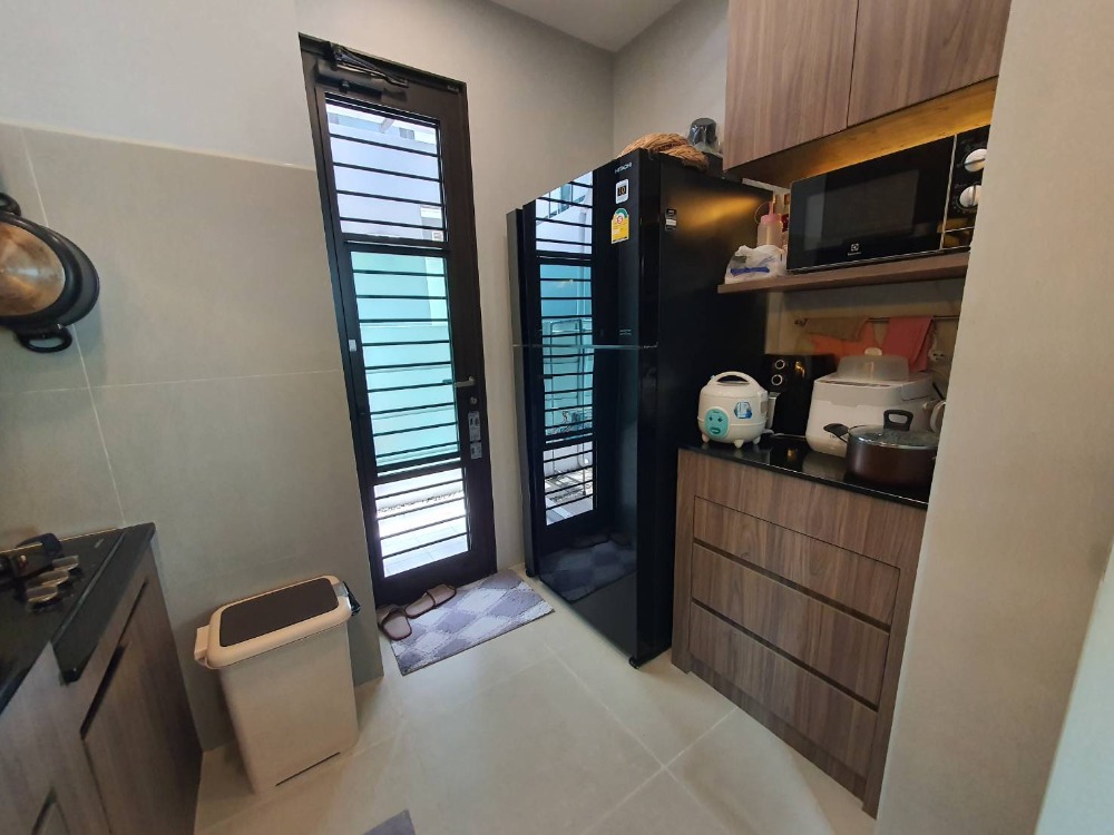 ขายบ้านเลียบทางด่วนรามอินทรา : ขายขาดทุน บ้านเดี่ยวหรู ระดับ Super Luxury โครงการบ้านกลางเมือง คลาสเซ่ (Baan Klang Muang CLASSE) เกษตรนวมินทร์ สุคันธสวัสดิ์ มัยลาภ