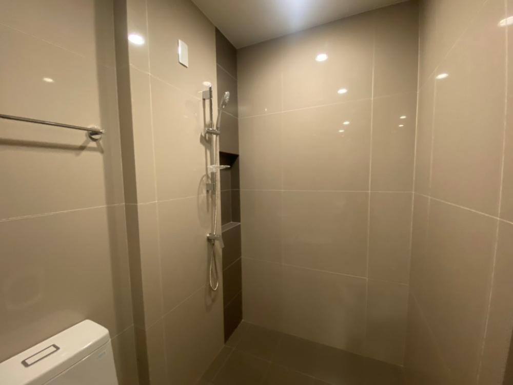 For SaleCondoPinklao, Charansanitwong : River view 26 sq m. 2.99 million baht. Interested, please contact call/Line 0646428664 Patch