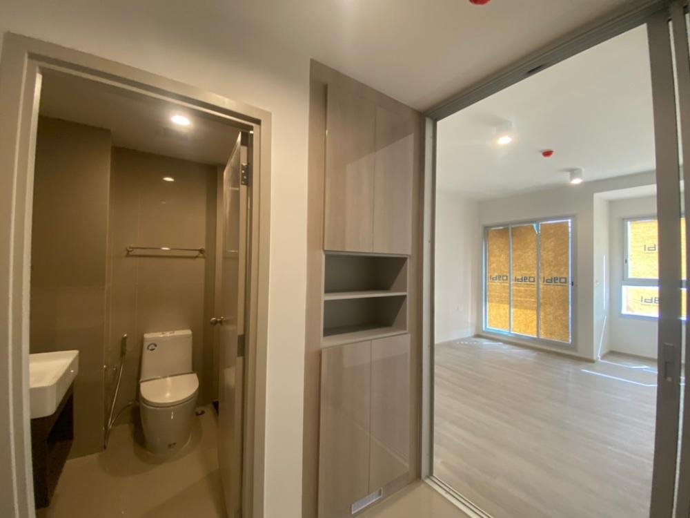 For SaleCondoPinklao, Charansanitwong : River view 26 sq m. 2.99 million baht. Interested, please contact call/Line 0646428664 Patch