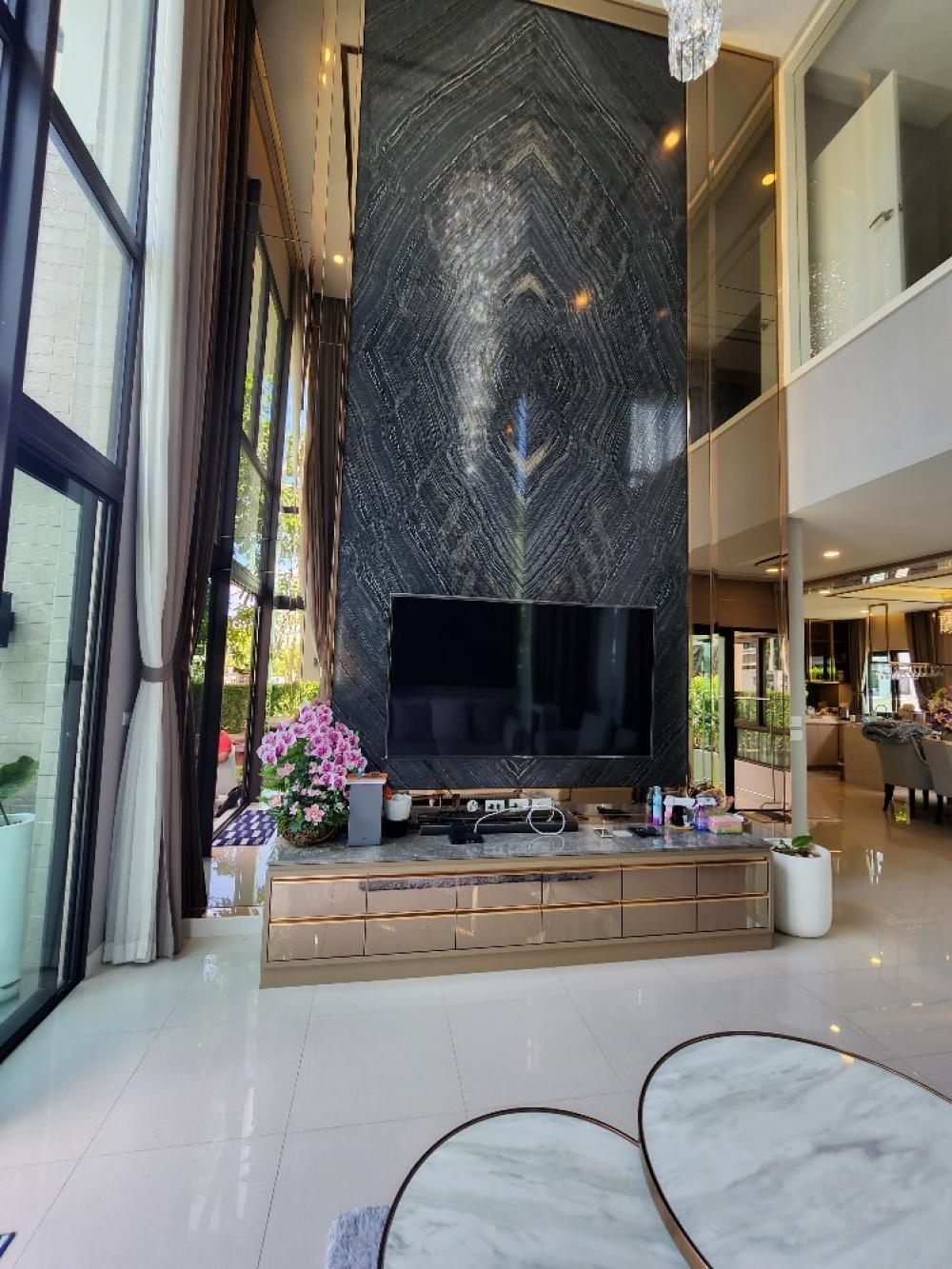 ขายบ้านปิ่นเกล้า จรัญสนิทวงศ์ : 🎉ขายบ้านเดี่ยวพร้อมอยู่ โครงการ The City ปิ่นเกล้า บรม ซ.60 หลังใหญ่ พื้นที่ใช้สอยเยอะ ทำเลเดินทางสะดวก