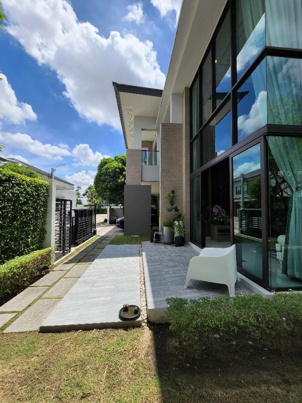 ขายบ้านปิ่นเกล้า จรัญสนิทวงศ์ : 🎉ขายบ้านเดี่ยวพร้อมอยู่ โครงการ The City ปิ่นเกล้า บรม ซ.60 หลังใหญ่ พื้นที่ใช้สอยเยอะ ทำเลเดินทางสะดวก