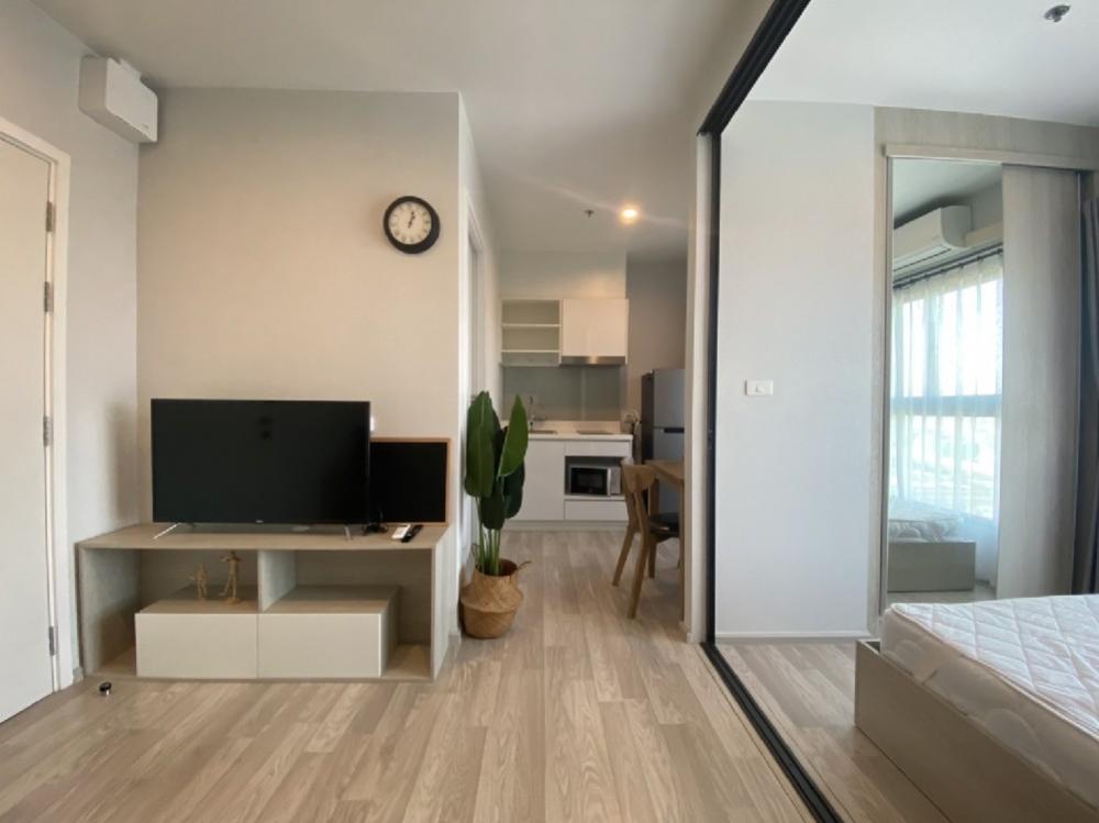 For RentCondoRama9, Petchburi, RCA : 🔥The privacy rama 9 rent only 9500 baht/month🔥This price includes common fee 🌺 Area size 23.50 sq m. Floor 29 🌺 1 bedroom 1 bathroom