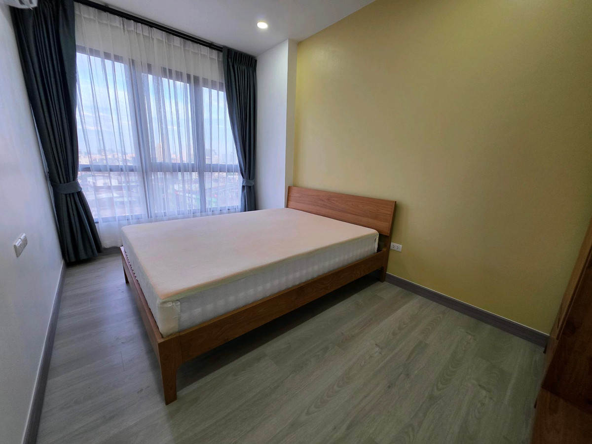 For RentCondoWongwianyai, Charoennakor : Room for rent Supalai Loft Prachathipok - Wongwian Yai (owner contact line ID/Tel : 0816318950)