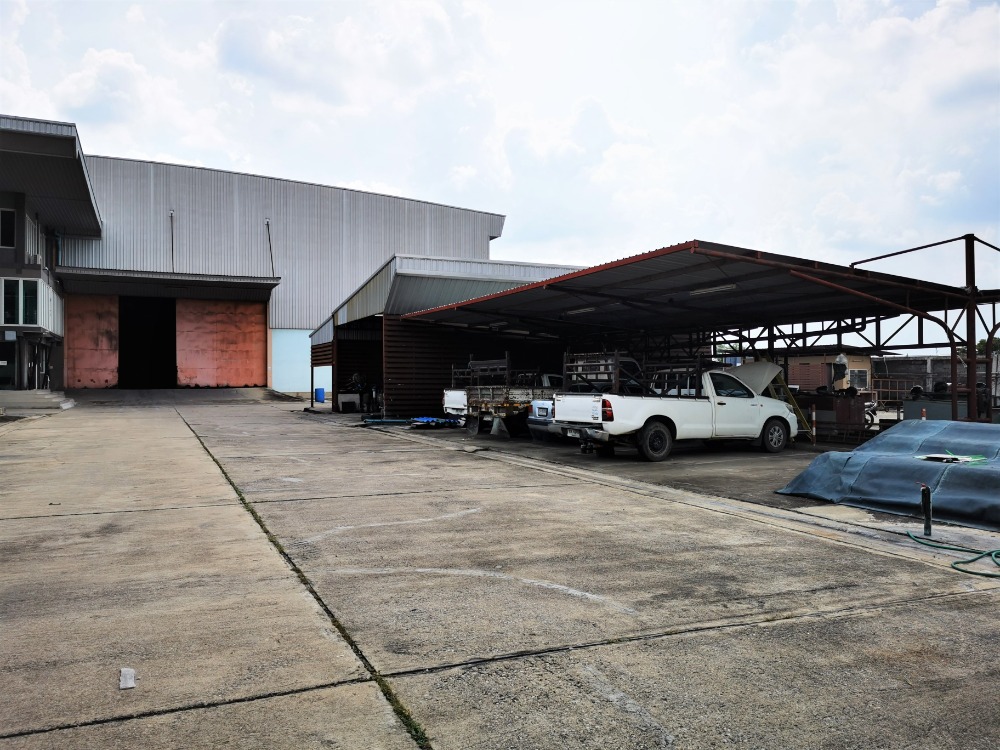 For SaleWarehousePathum Thani,Rangsit, Thammasat : Large warehouse with office and retail space for sale!