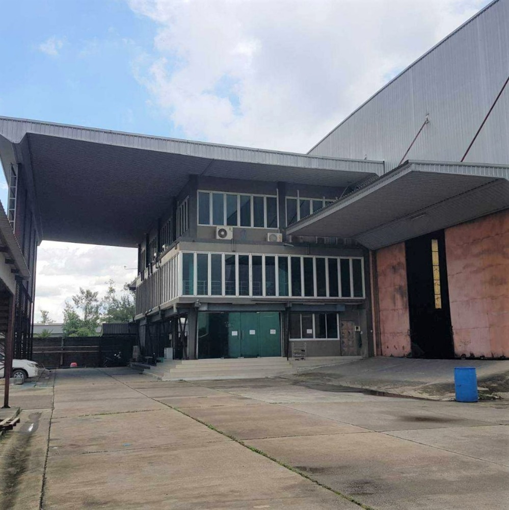 For SaleWarehousePathum Thani,Rangsit, Thammasat : Large warehouse with office and retail space for sale!
