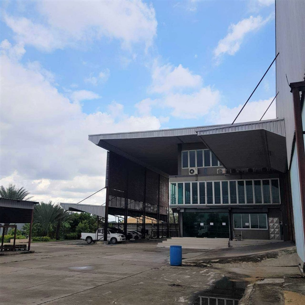 For SaleWarehousePathum Thani,Rangsit, Thammasat : Large warehouse with office and retail space for sale!