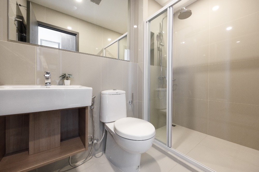 ขายคอนโดอ่อนนุช อุดมสุข : ขาย 2 ห้องนอน วิวสวน ห้องสวย 👍Cashback สูงสุด 500,000  ในราคาพิเศษ🎉3.99 ล้าน การันตีปล่อยเช่าง่าย📍📍Elio Del Nest ใกล้รถไฟฟ้าอุดมสุข 700 เมตร ส่วนกลางอลังการ Call คุณออย 0982924151