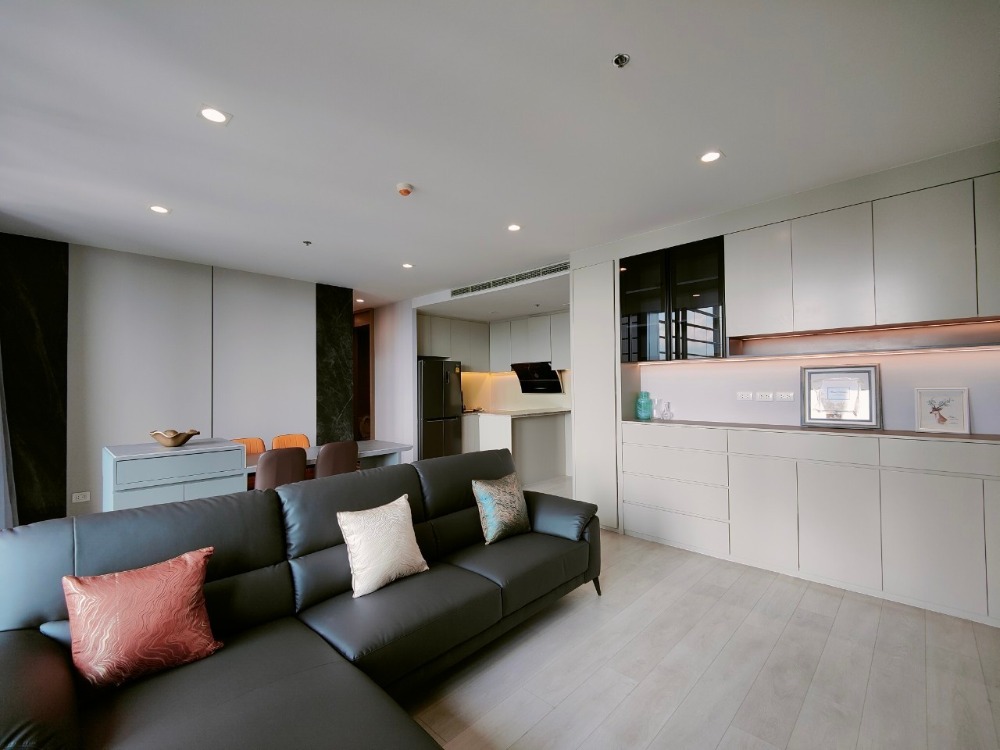 For RentCondoWitthayu, Chidlom, Langsuan, Ploenchit : Brand new modern luxury Noble Ploenchit 2bedroom2bathroom with private lift