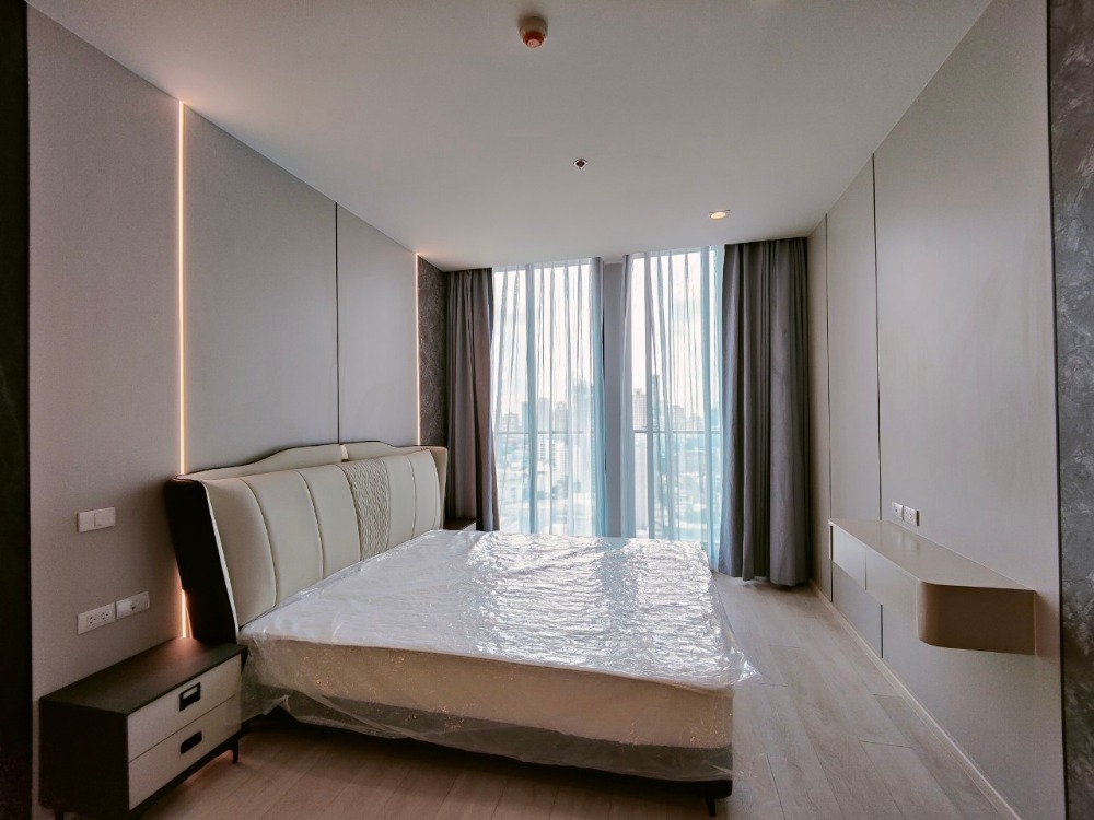 For RentCondoWitthayu, Chidlom, Langsuan, Ploenchit : Brand new modern luxury Noble Ploenchit 2bedroom2bathroom with private lift