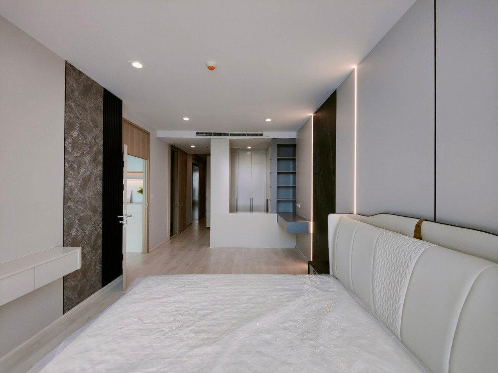 For RentCondoWitthayu, Chidlom, Langsuan, Ploenchit : Brand new modern luxury Noble Ploenchit 2bedroom2bathroom with private lift