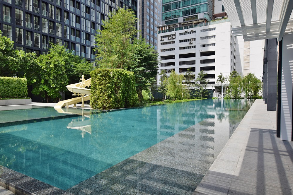 For RentCondoWitthayu, Chidlom, Langsuan, Ploenchit : Brand new modern luxury Noble Ploenchit 2bedroom2bathroom with private lift