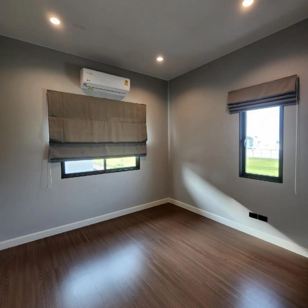 For SaleHousePathum Thani,Rangsit, Thammasat : Single house for sale, Setthasiri, Bangkok-Pathum Thani. Next to Laura Ville golf course, shady, green (Type Glory, the last house to see the golf course + ready to decorate)🔥