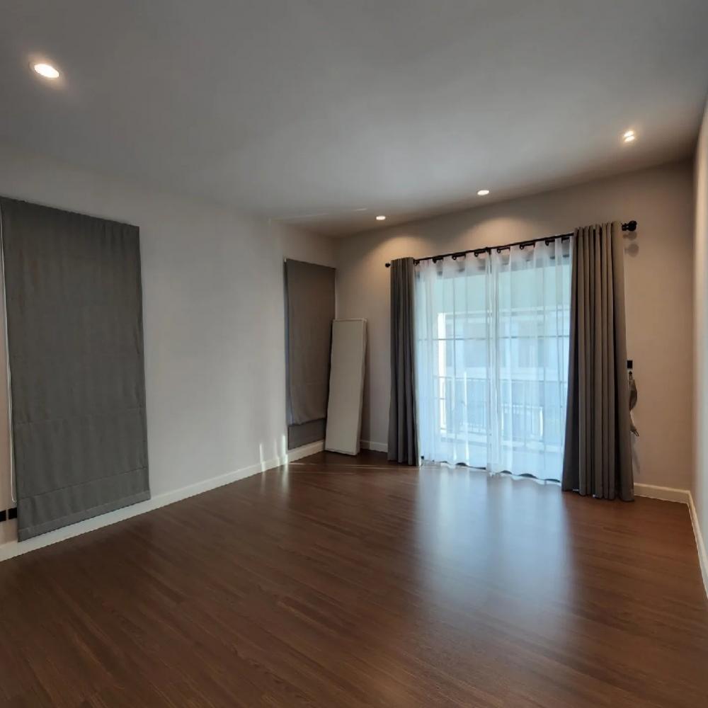 For SaleHousePathum Thani,Rangsit, Thammasat : Single house for sale, Setthasiri, Bangkok-Pathum Thani. Next to Laura Ville golf course, shady, green (Type Glory, the last house to see the golf course + ready to decorate)🔥