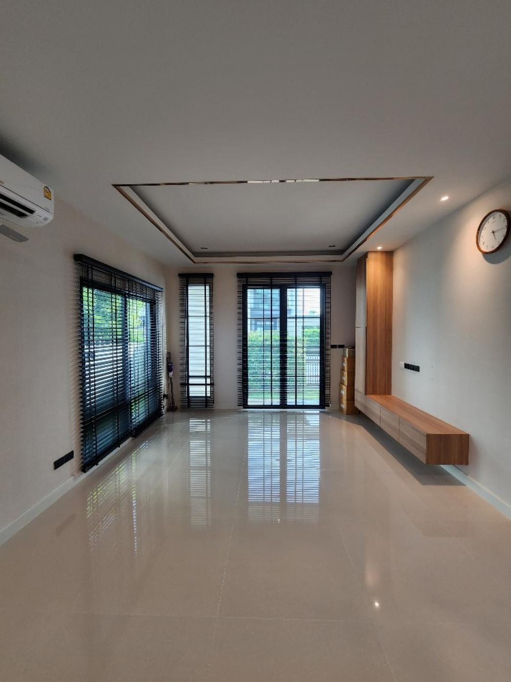 For SaleHousePathum Thani,Rangsit, Thammasat : Single house for sale, Setthasiri, Bangkok-Pathum Thani. Next to Laura Ville golf course, shady, green (Type Glory, the last house to see the golf course + ready to decorate)🔥