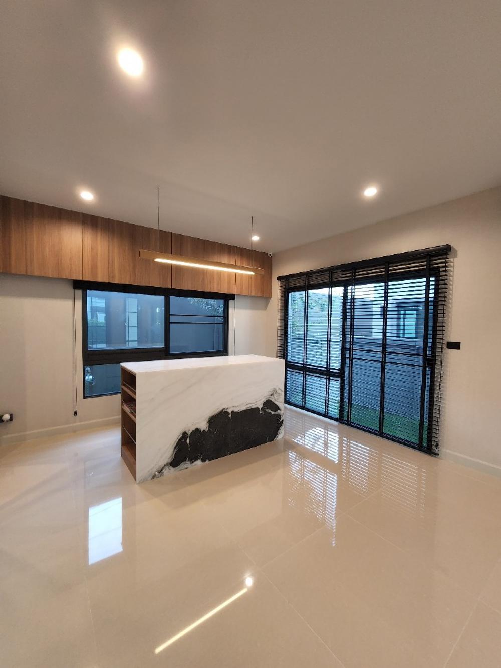 For SaleHousePathum Thani,Rangsit, Thammasat : Single house for sale, Setthasiri, Bangkok-Pathum Thani. Next to Laura Ville golf course, shady, green (Type Glory, the last house to see the golf course + ready to decorate)🔥