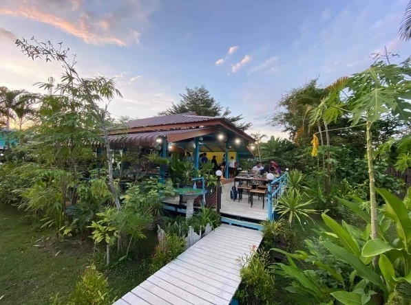 ขายร้านค้า/ตลาดนัดเชียงใหม่ : ขายที่ดิน พร้อมร้านอาหาร ขนาด 1 ไร่ 2 งาน 85 ตารางวา ตำบลสันโป่ง อำเภอแม่ริม จังหวัดเชียงใหม่