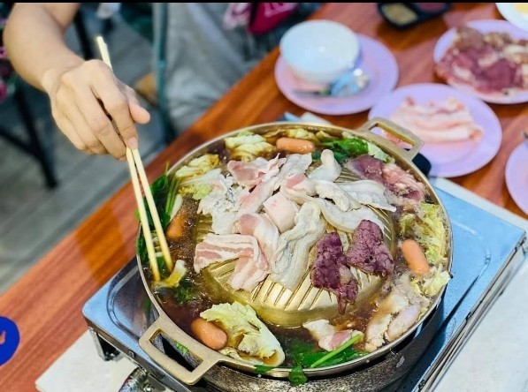 ขายร้านค้า/ตลาดนัดเชียงใหม่ : ขายที่ดิน พร้อมร้านอาหาร ขนาด 1 ไร่ 2 งาน 85 ตารางวา ตำบลสันโป่ง อำเภอแม่ริม จังหวัดเชียงใหม่