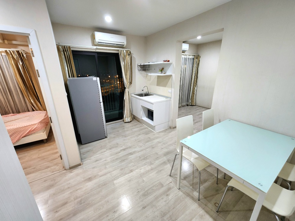 For RentCondoNonthaburi, Bang Yai, Bangbuathong : SN490.9 ** Empty room, rare, 4 air conditioners ** For rent, Plum Condo Central Station Phase 1, white tone room, good price, with washing machine.