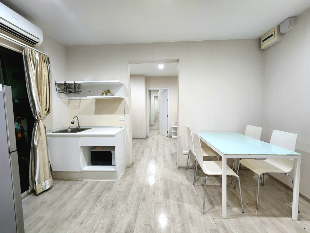 For RentCondoNonthaburi, Bang Yai, Bangbuathong : SN490.9 ** Empty room, rare, 4 air conditioners ** For rent, Plum Condo Central Station Phase 1, white tone room, good price, with washing machine.