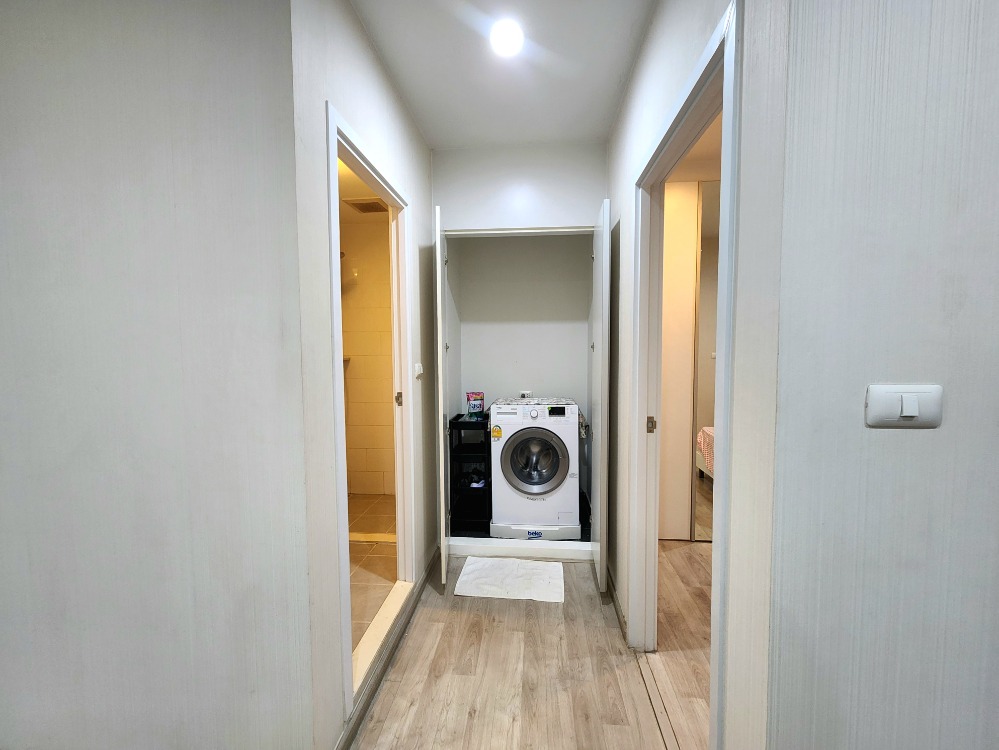 For RentCondoNonthaburi, Bang Yai, Bangbuathong : SN490.9 ** Empty room, rare, 4 air conditioners ** For rent, Plum Condo Central Station Phase 1, white tone room, good price, with washing machine.
