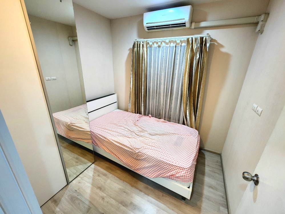 For RentCondoNonthaburi, Bang Yai, Bangbuathong : SN490.9 ** Empty room, rare, 4 air conditioners ** For rent, Plum Condo Central Station Phase 1, white tone room, good price, with washing machine.