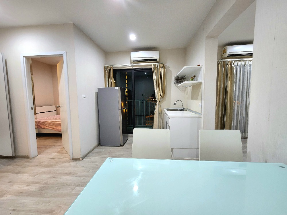 For RentCondoNonthaburi, Bang Yai, Bangbuathong : SN490.9 ** Empty room, rare, 4 air conditioners ** For rent, Plum Condo Central Station Phase 1, white tone room, good price, with washing machine.