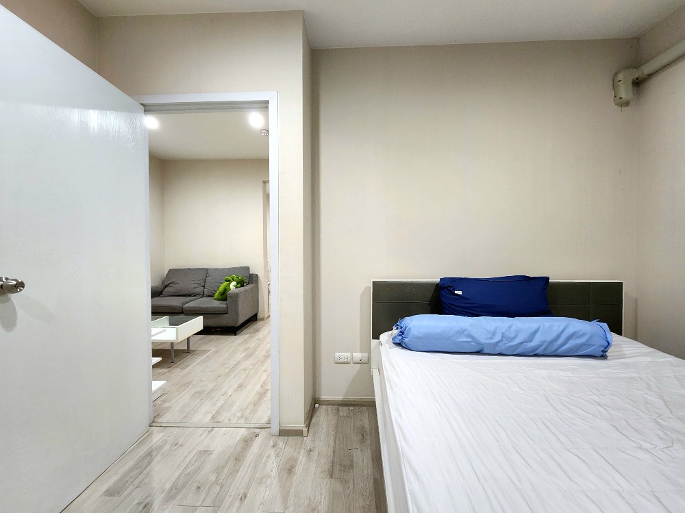 For RentCondoNonthaburi, Bang Yai, Bangbuathong : SN490.9 ** Empty room, rare, 4 air conditioners ** For rent, Plum Condo Central Station Phase 1, white tone room, good price, with washing machine.