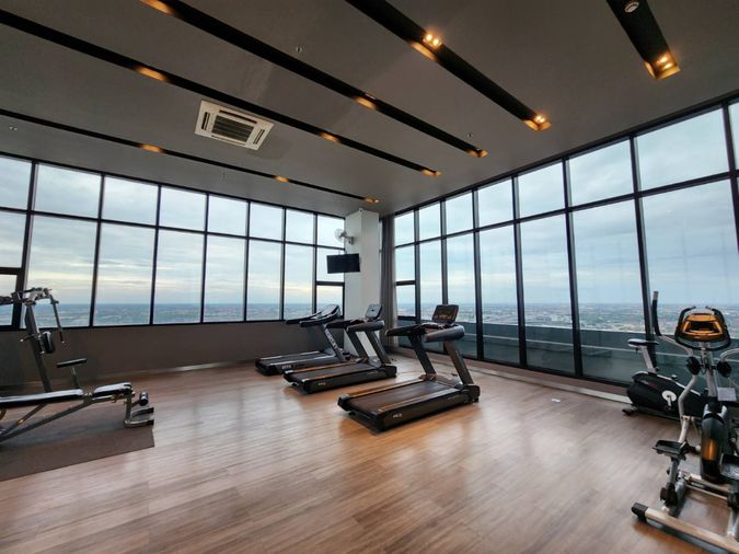 For RentCondoNonthaburi, Bang Yai, Bangbuathong : SN490.9 ** Empty room, rare, 4 air conditioners ** For rent, Plum Condo Central Station Phase 1, white tone room, good price, with washing machine.