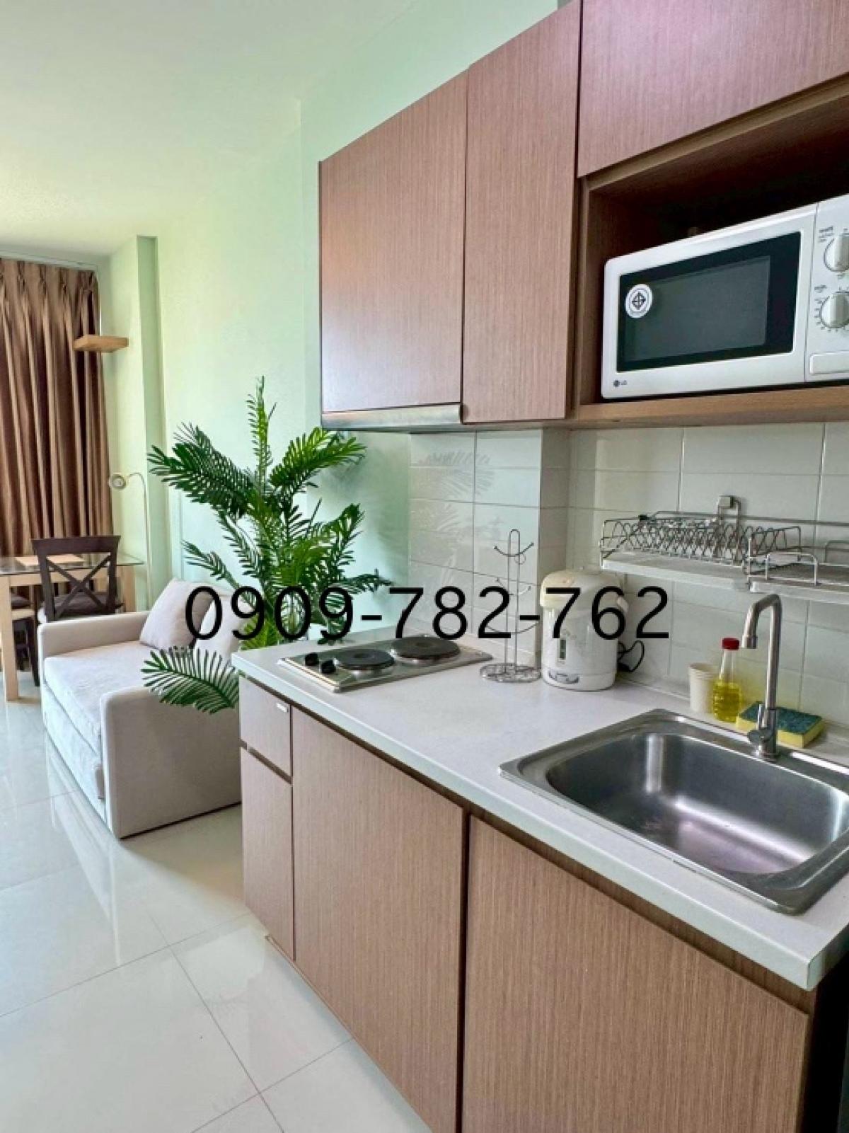For RentCondoSapankwai,Jatujak : ++++SHOCK!+For rent/FOR RENT Ideo Mix@0 m. BTS Saphan Khwai/Max Valu 24 hrs., 1 bedroom, 1 bathroom, 38 sq m, shower, brand new, beautiful garden view at the back, quiet, cool breeze, extremely peaceful. Call 0909-782-762