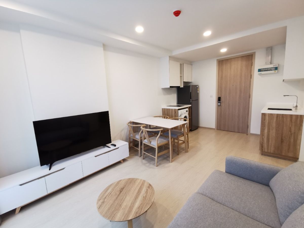 ให้เช่าคอนโดสุขุมวิท อโศก ทองหล่อ : [For Rent] Modern 2-Bedroom Condo @ Noble Ambience 42