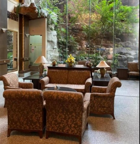 ขายคอนโดราชเทวี พญาไท : Pathumwan Resort 75 sq.m. Eng 中 日 Please add LINE ID @806qphgn o8415o5483 Sell 5,500,000 B rent 25,000 B