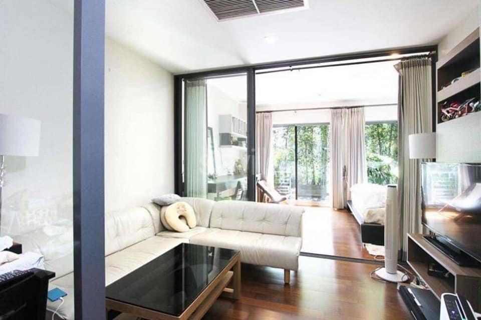 For SaleCondoSukhumvit, Asoke, Thonglor : Urgent sale. Noble Remix 2 skywalk to bts Thonglor (below market price)