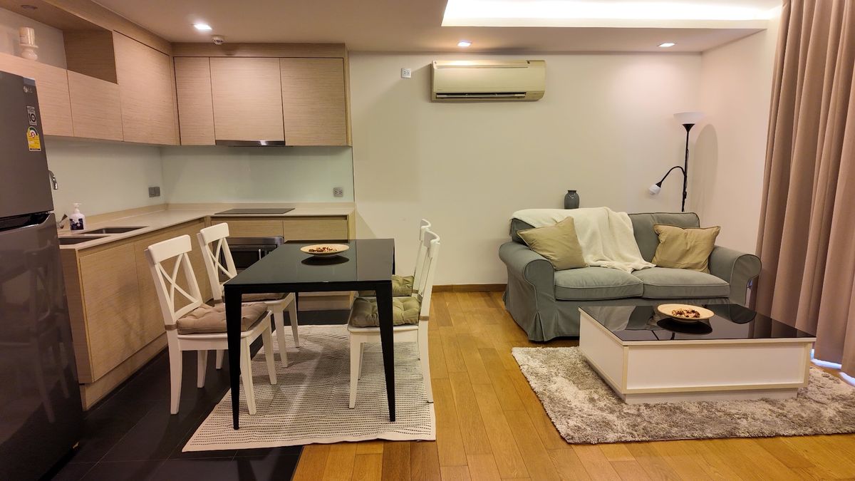ให้เช่าคอนโดสุขุมวิท อโศก ทองหล่อ : [Low-rise] Beautiful Views!!! Via Botani Sukhumvit 47, 2 bed 2 bath 75 Sqm.