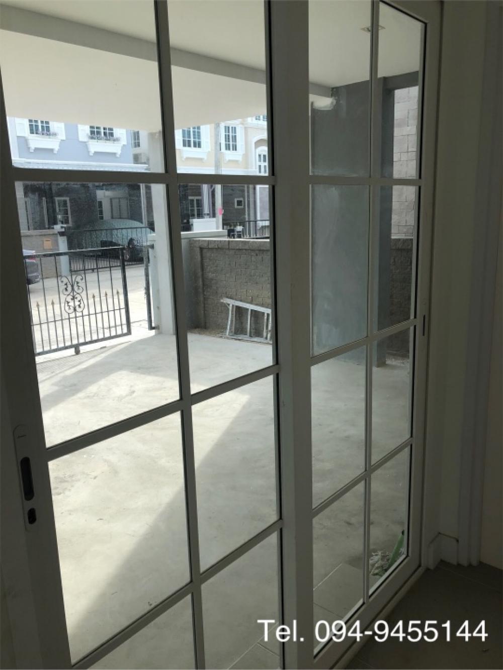 ขายบ้านท่าพระ ตลาดพลู วุฒากาศ : (ขาย) บ้านแฝด หมู่บ้าน Golden Neo สาทร  หลังหัวมุม ลงเสาเข็มแล้วที่โรงรถ ด้านข้างและด้านหลัง ต่อเติมหลังคาจอดรถ ไม่เคยเข้าอยู่ ขนาด 41 ตรว. 4 ห้องนอน 4 ห้องน้ำ พื้นที่ใช้สอย 161 ตรม. พร้อมเข้าอยู่ (เจ้าของขายเอง ไม่รับagent)