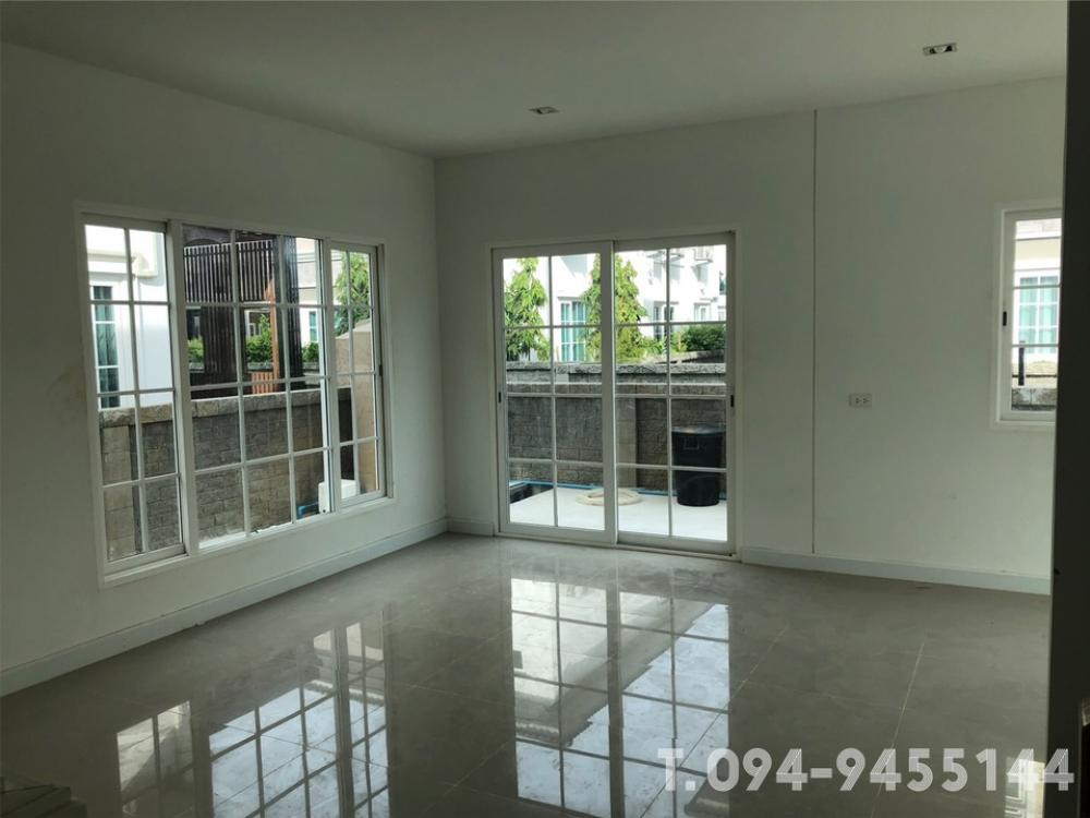 ขายบ้านท่าพระ ตลาดพลู วุฒากาศ : (ขาย) บ้านแฝด หมู่บ้าน Golden Neo สาทร  หลังหัวมุม ลงเสาเข็มแล้วที่โรงรถ ด้านข้างและด้านหลัง ต่อเติมหลังคาจอดรถ ไม่เคยเข้าอยู่ ขนาด 41 ตรว. 4 ห้องนอน 4 ห้องน้ำ พื้นที่ใช้สอย 161 ตรม. พร้อมเข้าอยู่ (เจ้าของขายเอง ไม่รับagent)