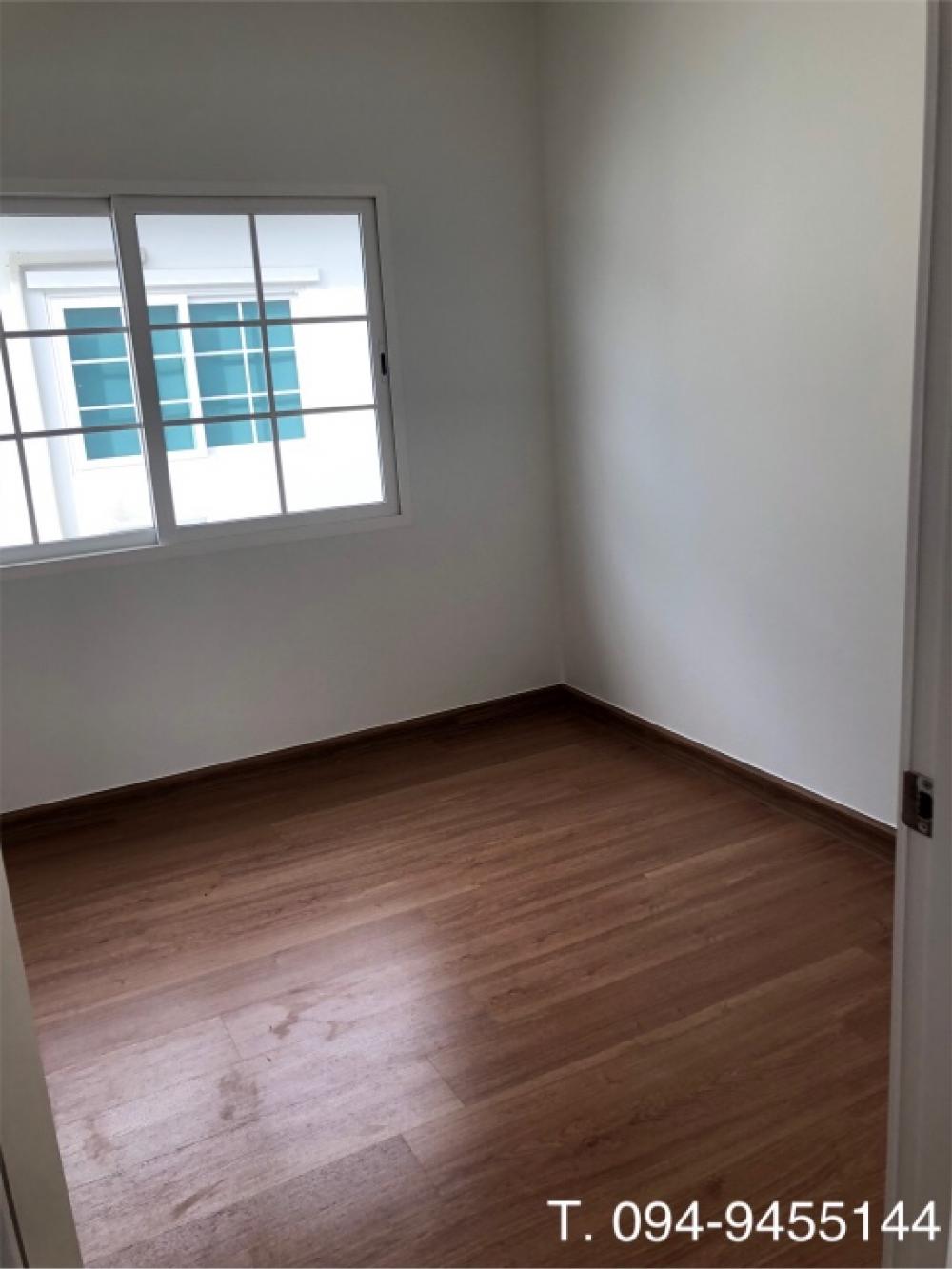 ขายบ้านท่าพระ ตลาดพลู วุฒากาศ : (ขาย) บ้านแฝด หมู่บ้าน Golden Neo สาทร  หลังหัวมุม ลงเสาเข็มแล้วที่โรงรถ ด้านข้างและด้านหลัง ต่อเติมหลังคาจอดรถ ไม่เคยเข้าอยู่ ขนาด 41 ตรว. 4 ห้องนอน 4 ห้องน้ำ พื้นที่ใช้สอย 161 ตรม. พร้อมเข้าอยู่ (เจ้าของขายเอง ไม่รับagent)