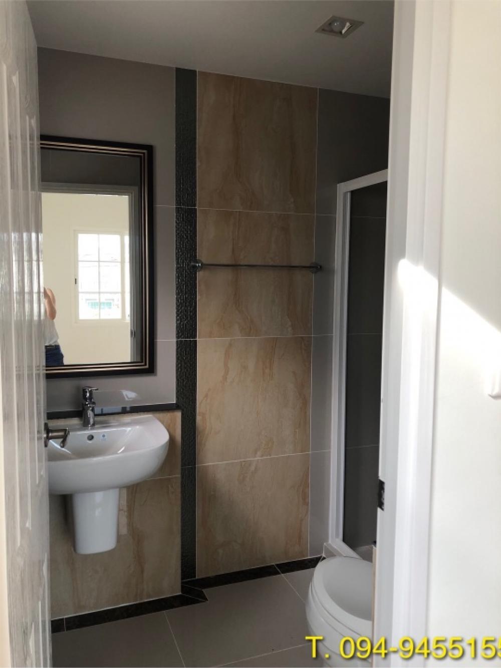 ขายบ้านท่าพระ ตลาดพลู วุฒากาศ : (ขาย) บ้านแฝด หมู่บ้าน Golden Neo สาทร  หลังหัวมุม ลงเสาเข็มแล้วที่โรงรถ ด้านข้างและด้านหลัง ต่อเติมหลังคาจอดรถ ไม่เคยเข้าอยู่ ขนาด 41 ตรว. 4 ห้องนอน 4 ห้องน้ำ พื้นที่ใช้สอย 161 ตรม. พร้อมเข้าอยู่ (เจ้าของขายเอง ไม่รับagent)