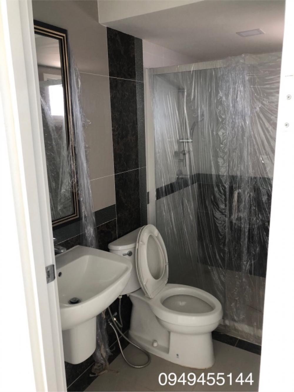 ขายบ้านท่าพระ ตลาดพลู วุฒากาศ : (ขาย) บ้านแฝด หมู่บ้าน Golden Neo สาทร  หลังหัวมุม ลงเสาเข็มแล้วที่โรงรถ ด้านข้างและด้านหลัง ต่อเติมหลังคาจอดรถ ไม่เคยเข้าอยู่ ขนาด 41 ตรว. 4 ห้องนอน 4 ห้องน้ำ พื้นที่ใช้สอย 161 ตรม. พร้อมเข้าอยู่ (เจ้าของขายเอง ไม่รับagent)