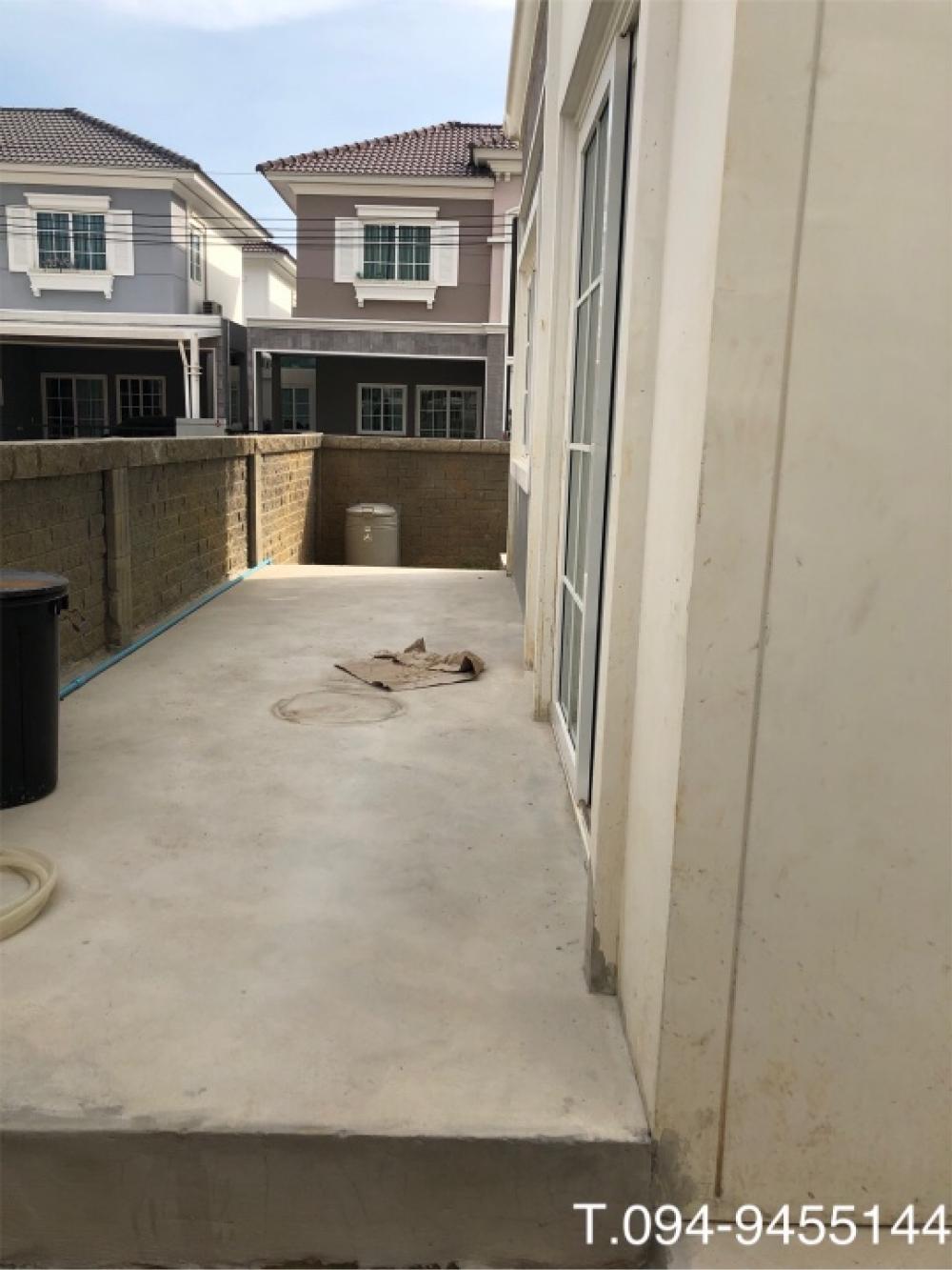 ขายบ้านท่าพระ ตลาดพลู วุฒากาศ : (ขาย) บ้านแฝด หมู่บ้าน Golden Neo สาทร  หลังหัวมุม ลงเสาเข็มแล้วที่โรงรถ ด้านข้างและด้านหลัง ต่อเติมหลังคาจอดรถ ไม่เคยเข้าอยู่ ขนาด 41 ตรว. 4 ห้องนอน 4 ห้องน้ำ พื้นที่ใช้สอย 161 ตรม. พร้อมเข้าอยู่ (เจ้าของขายเอง ไม่รับagent)