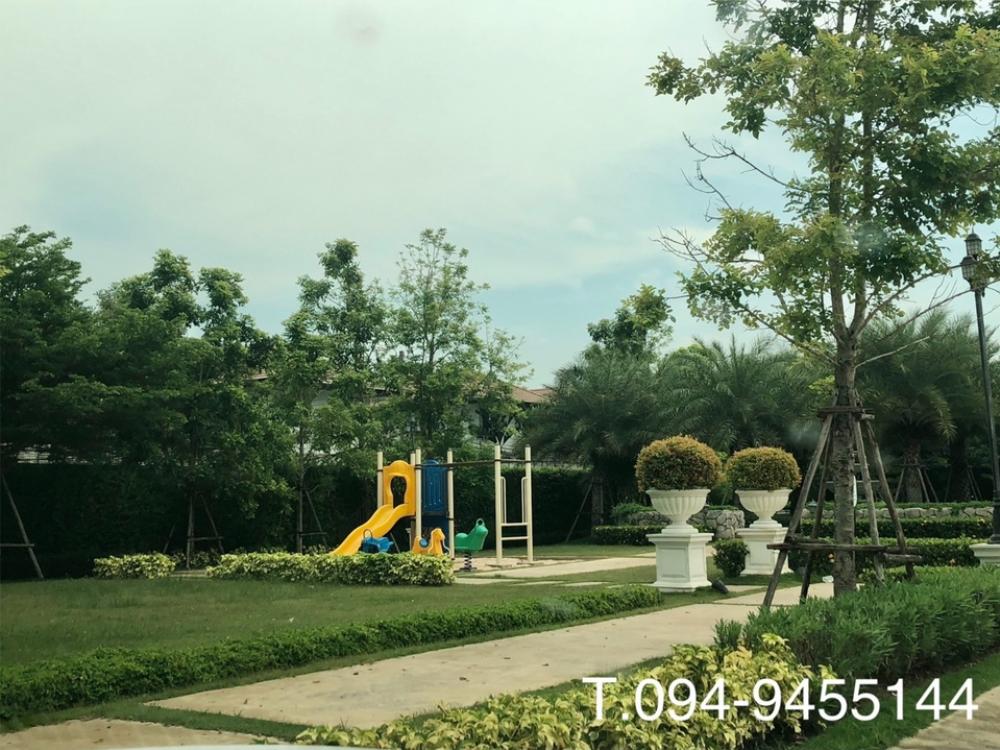 ขายบ้านท่าพระ ตลาดพลู วุฒากาศ : (ขาย) บ้านแฝด หมู่บ้าน Golden Neo สาทร  หลังหัวมุม ลงเสาเข็มแล้วที่โรงรถ ด้านข้างและด้านหลัง ต่อเติมหลังคาจอดรถ ไม่เคยเข้าอยู่ ขนาด 41 ตรว. 4 ห้องนอน 4 ห้องน้ำ พื้นที่ใช้สอย 161 ตรม. พร้อมเข้าอยู่ (เจ้าของขายเอง ไม่รับagent)