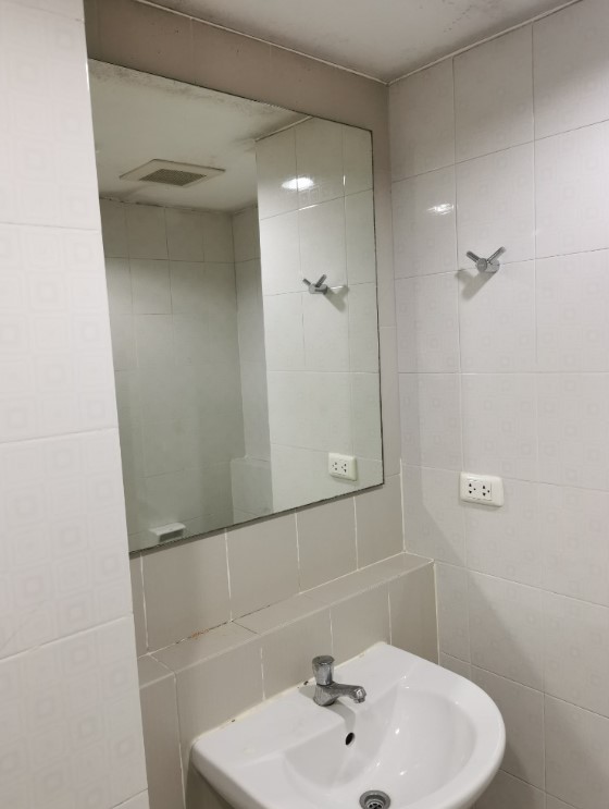 ขายคอนโดสยาม จุฬา สามย่าน : Condo One Siam Eng 中 日 Please add LINE ID @806qphgn o8415o5483 Sell 6,499,800 B Rent 20,000 B