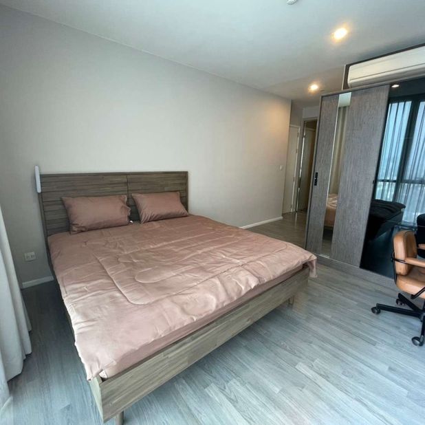 For RentCondoOnnut, Udomsuk : The Room 69 2 Bed Eng 中 日 Please add LINE ID @806qphgn o8415o5483 Rental Price 49,999 B Sell 15 MB
