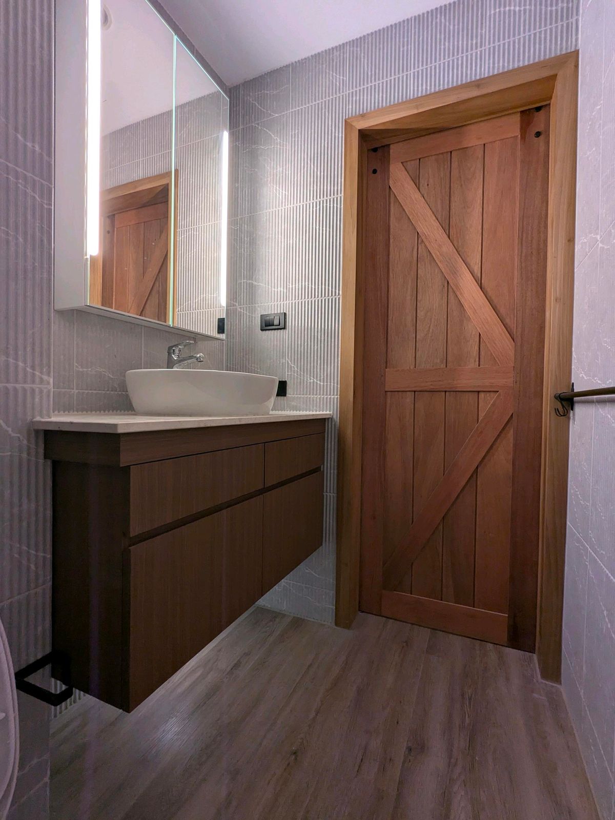 ให้เช่าคอนโดลาดพร้าว เซ็นทรัลลาดพร้าว : just renovated SYM วิภา