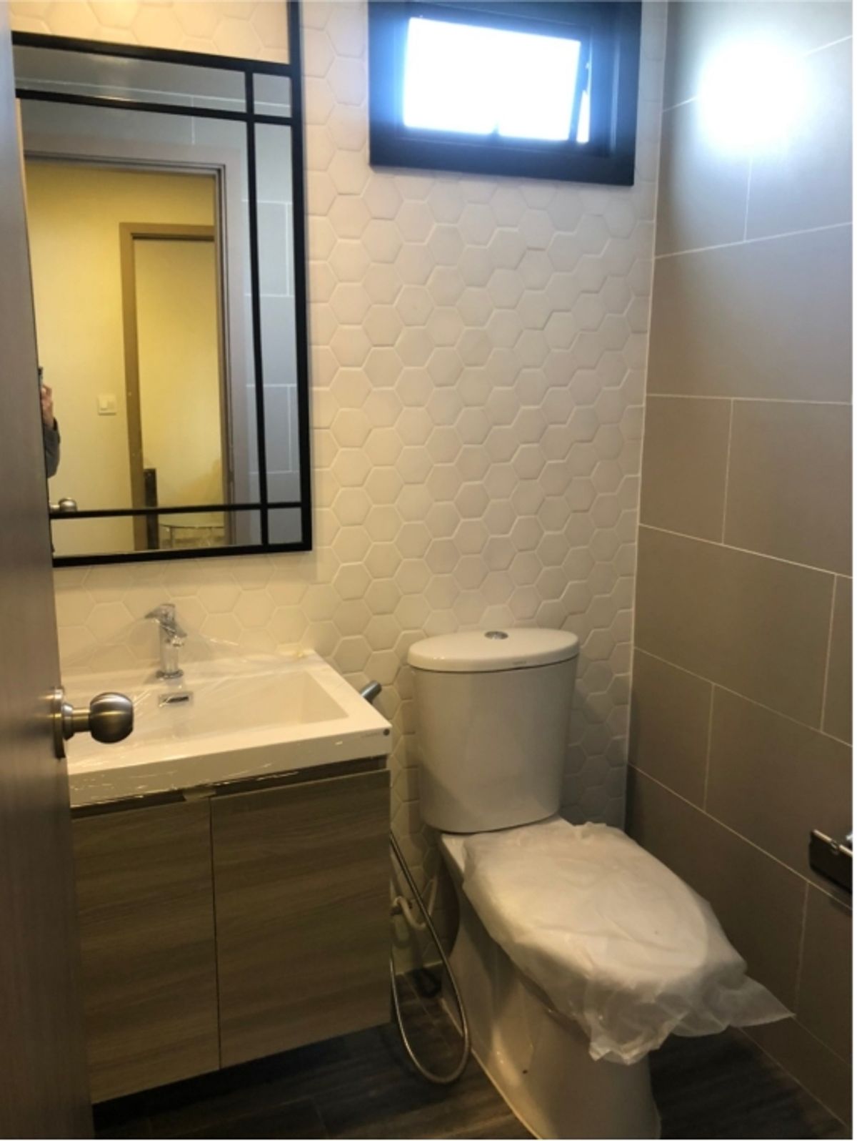 ให้เช่าคอนโดราชเทวี พญาไท : Maestro 14 2 Bed Please add Line ID agentbank1 o84-15o-5483 Thai-Eng-Chi-Jap Rent 39,999 BSell 8 MB